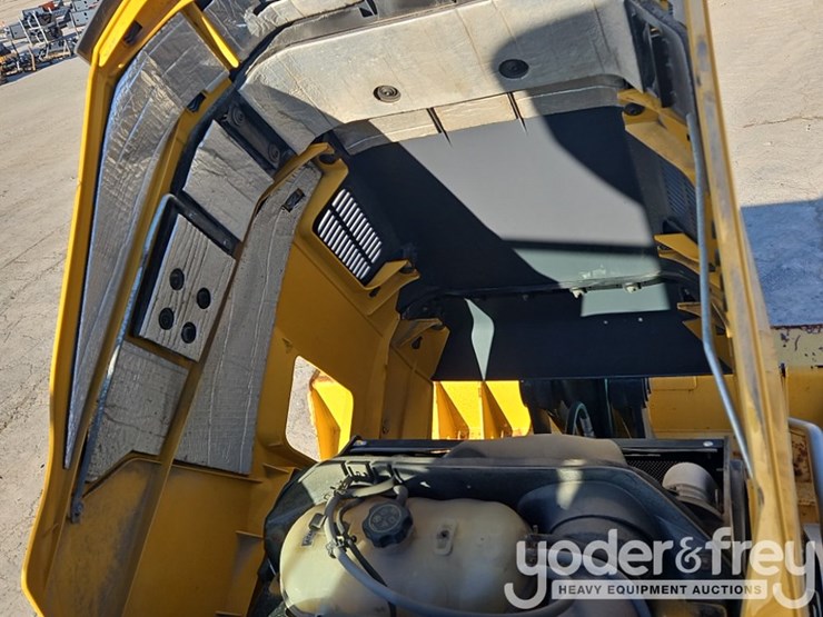 2018-deere-410l-image-7