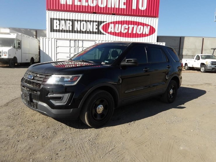 2018-ford-explorer-image-1