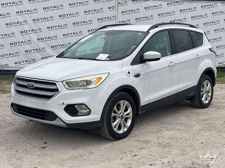 2017-ford-escape-image-1