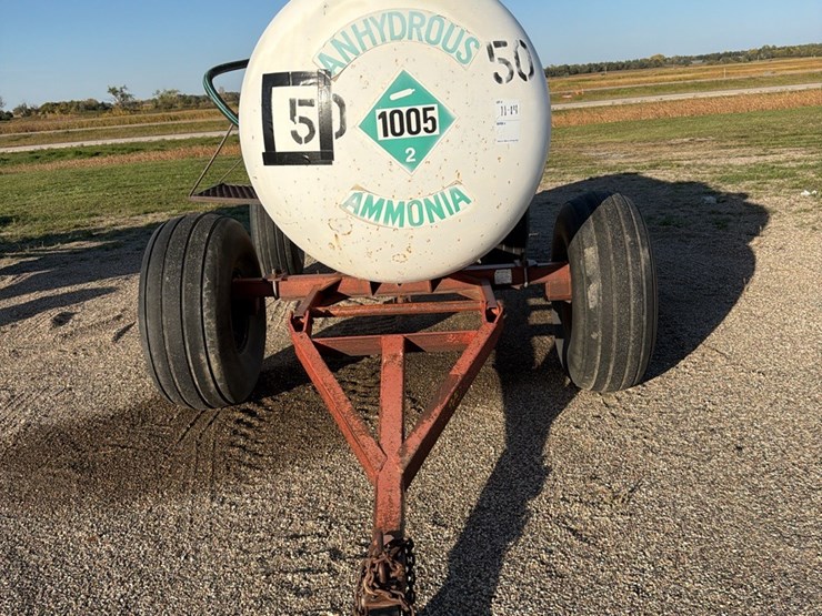 11-14-1450-gallon-nh3-tank,-16.5l---16.1-tires-image-2