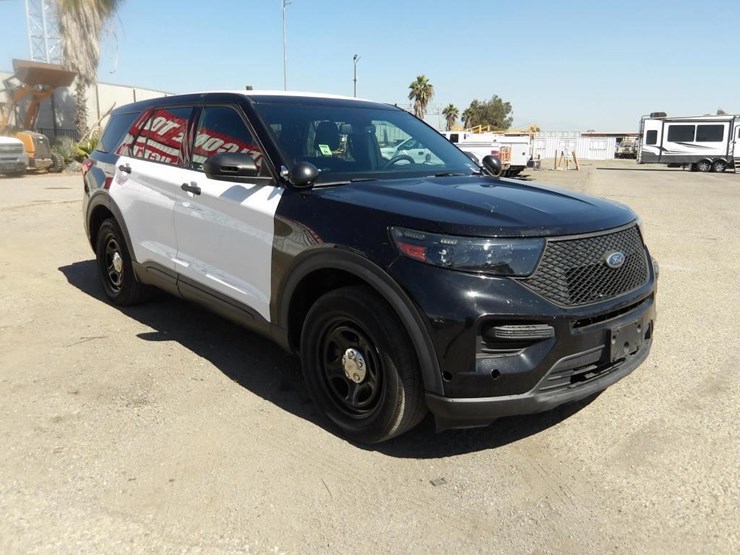 2020-ford-explorer-image-2