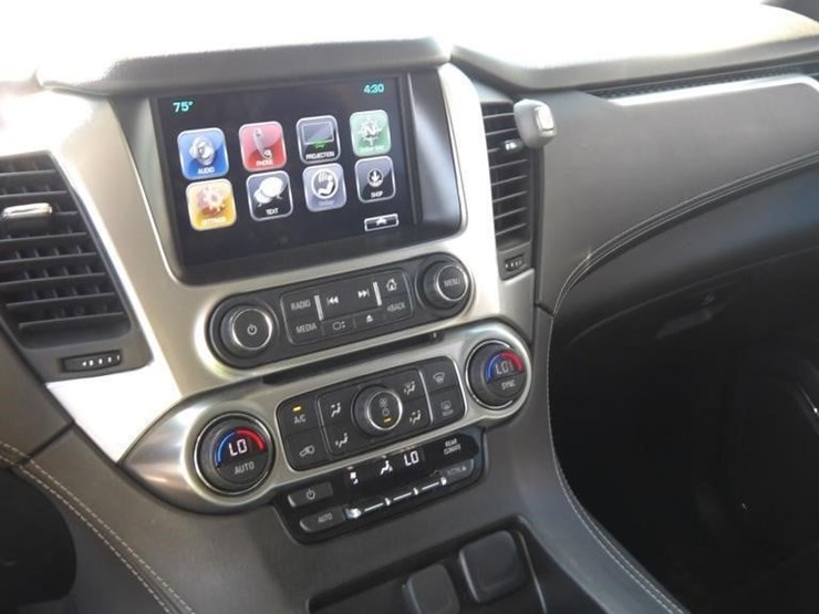 2018-chevrolet-tahoe-image-19