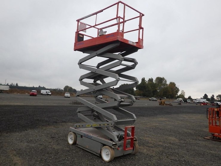 skyjack-sj4632-scissor-lift-image-3