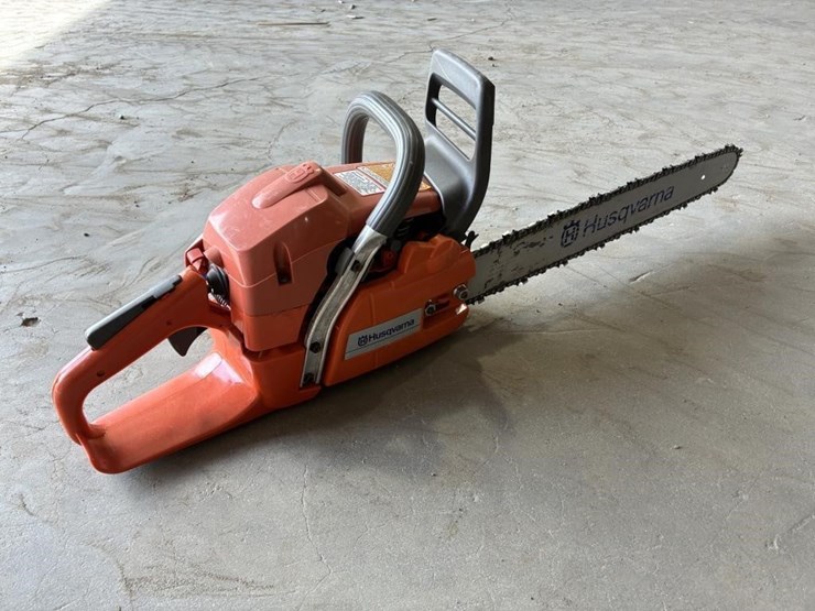 husqvarna-350-gas-chainsaw-image-3