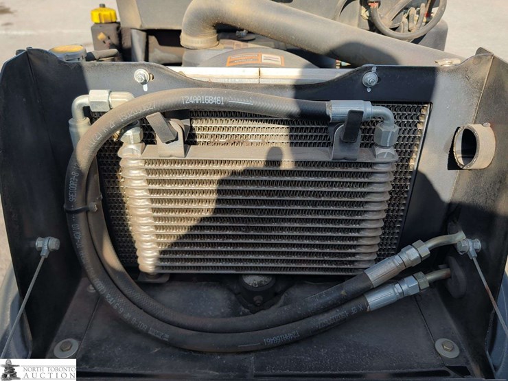 2015-john-deere-2500-image-24