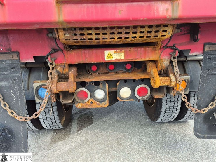 2019-freightliner-108sd-image-29