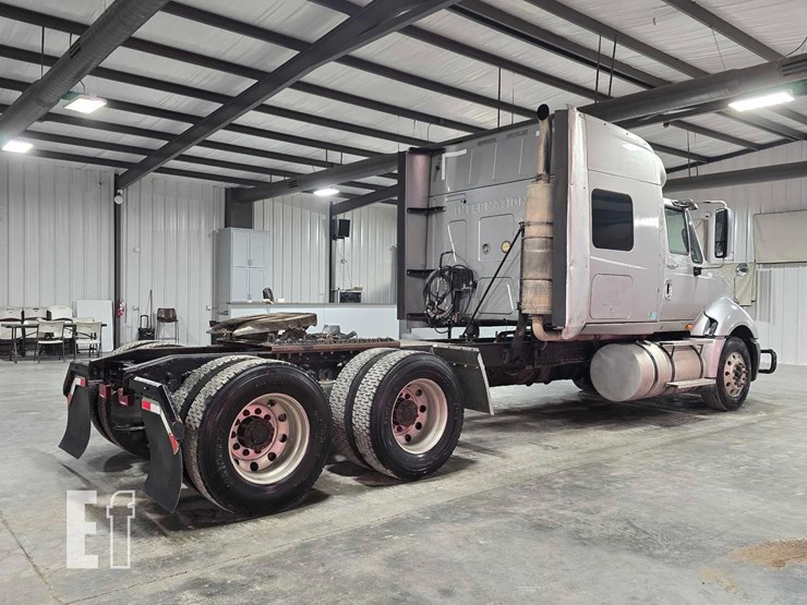 2013-international-prostar-image-3