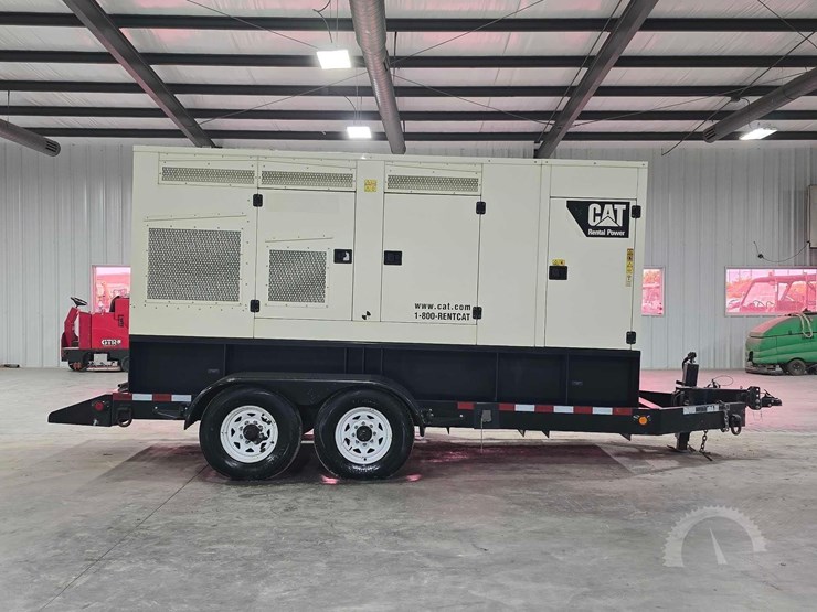 2013-caterpillar-xq200-2-image-6