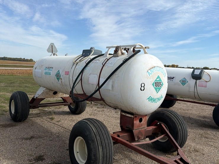11-11-1450-gallon-nh3-tank,-16.5l--16.1-tires-image-16