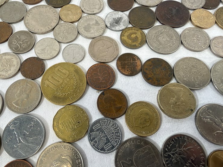 #40149-•-bag-of-foreign-coins-image-11