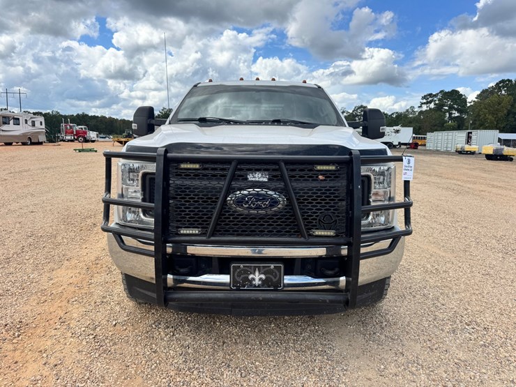 2019-ford-f250-xl-image-9