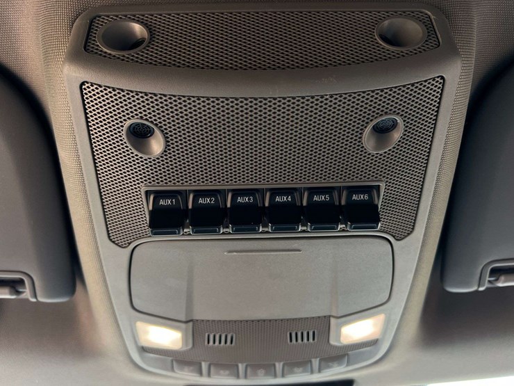 2022-ford-f350-image-23