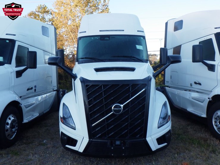 2025-volvo-vnl860-image-2
