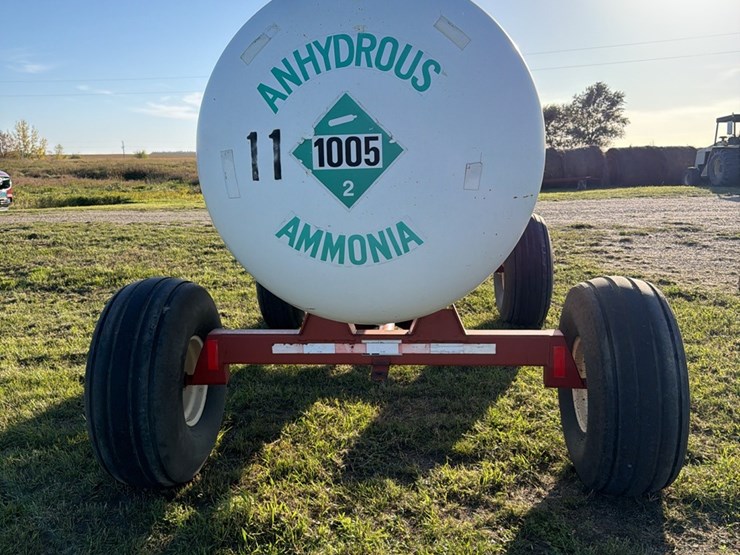 11-7--1450-gallon-nh3-tank,-16.5l---16.1-tires-image-9