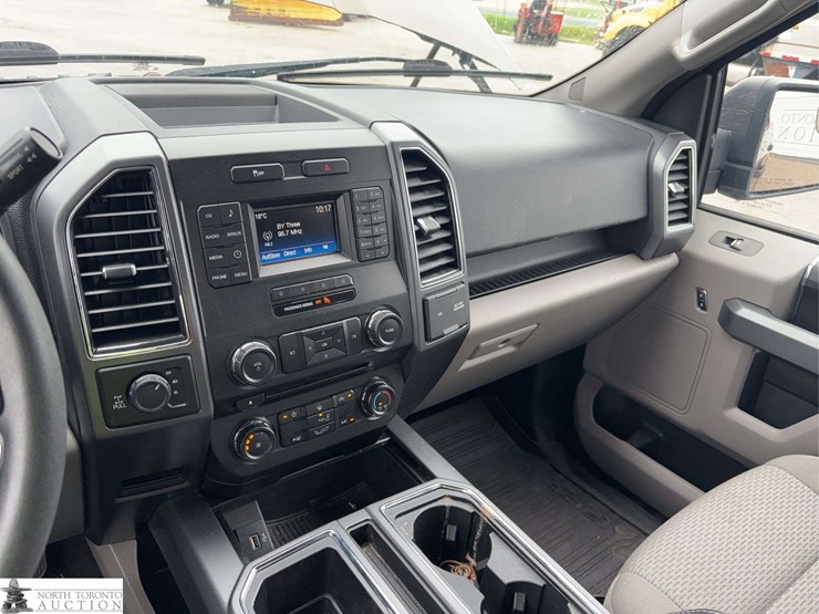 2017-ford-f150-image-12