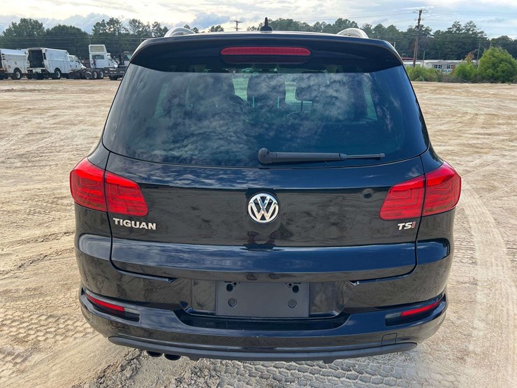 2016-volkswagen-tiguan-image-6