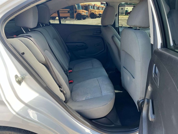 2019-chevrolet-sonic-4-door-sedan-(117,687-miles)-image-16