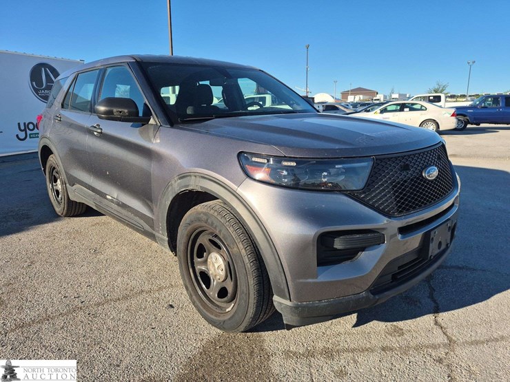 2020-ford-explorer-image-3