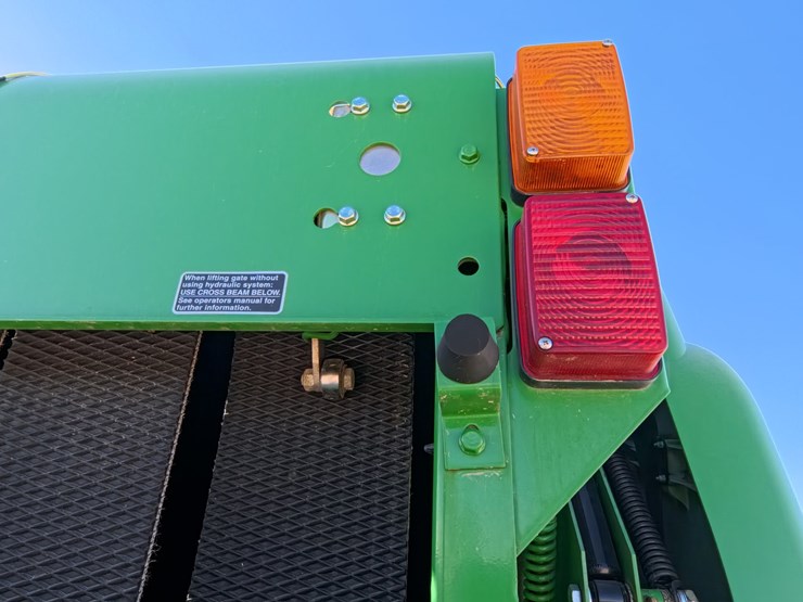 john-deere-569-premium-image-39