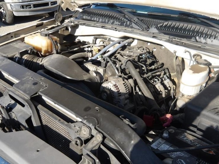 2005-chevrolet-silverado-3500-image-8