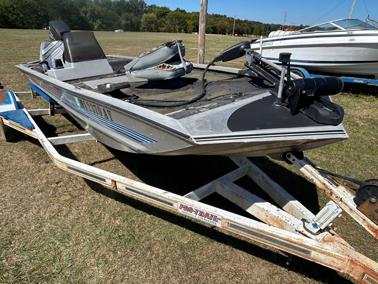 1994-bass-tracker-tx17-aluminum-bass-boat-w/-40-hp-mercury-&-trailer-image-3