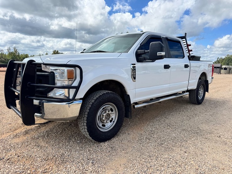2020-ford-f250-xl-image-1
