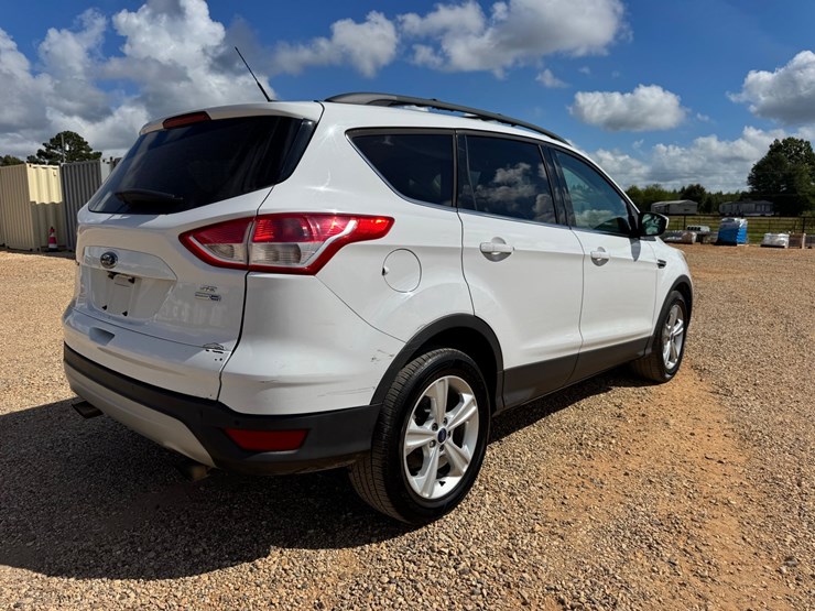 2015-ford-escape-image-5