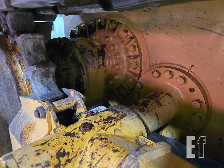 2021-caterpillar-d4-lgp-image-35