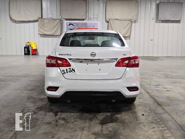 2017-nissan-sentra-image-8