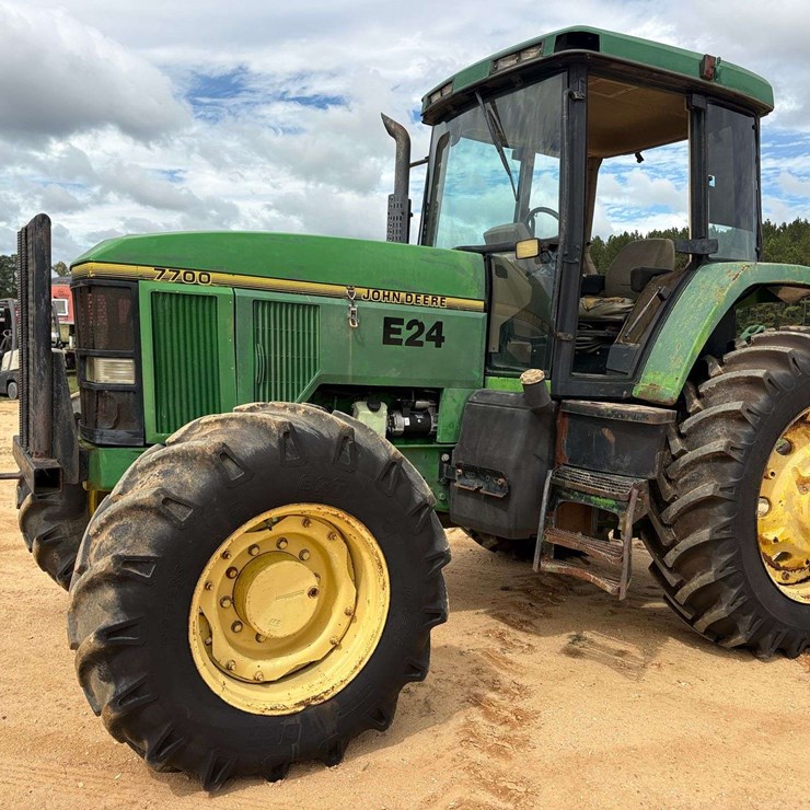 1995 JOHN DEERE 7700