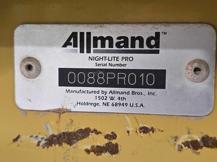 2009-allmand-bros-night-lite-pro-image-23