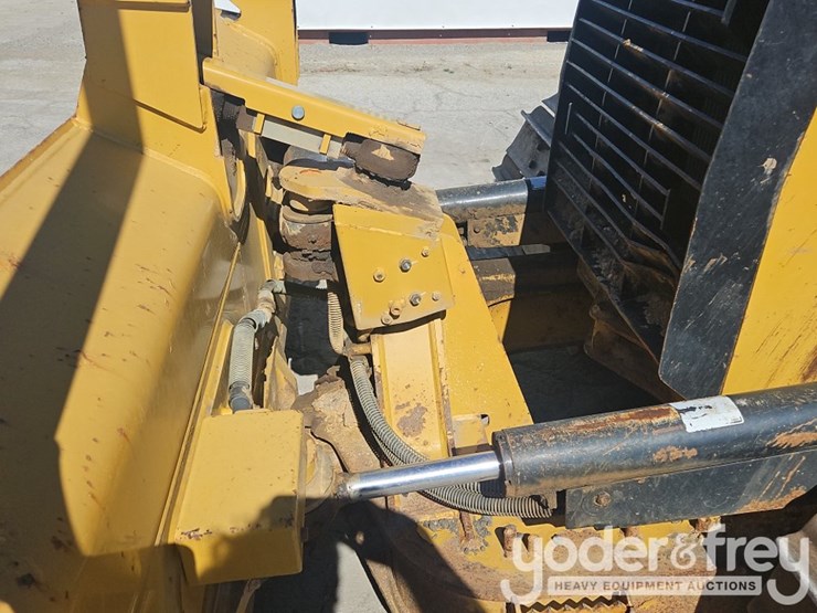 2018-caterpillar-d5k-image-23