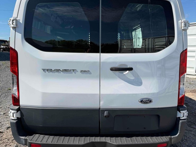 2017-ford-f250-image-11