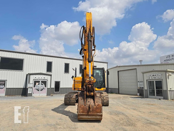 2023-jcb-220x-lc-image-7