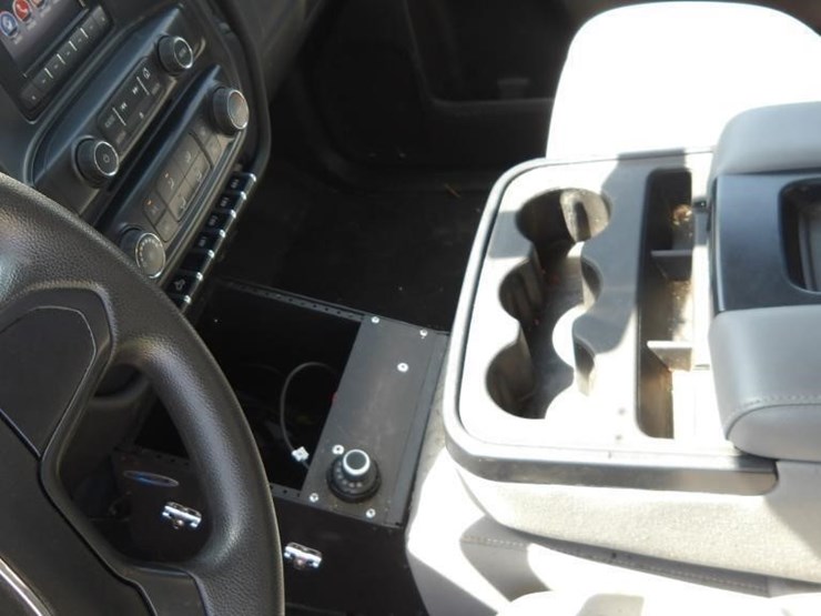 2015-gmc-2500-image-26