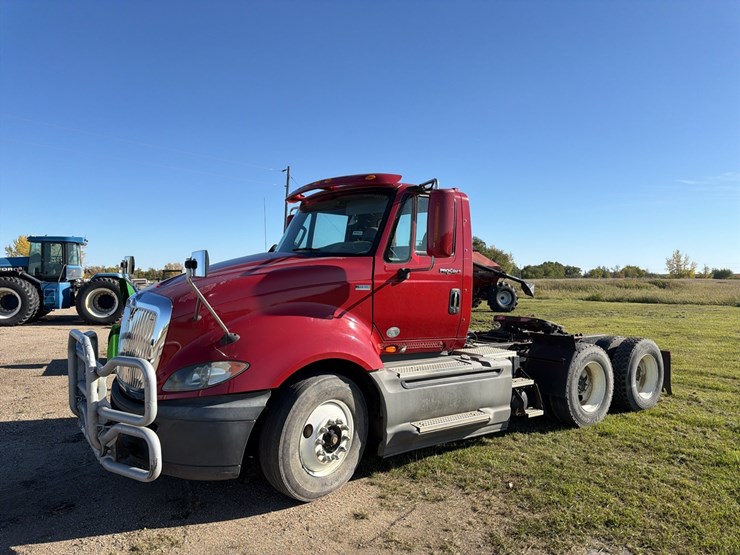 2012-international-prostar-image-51