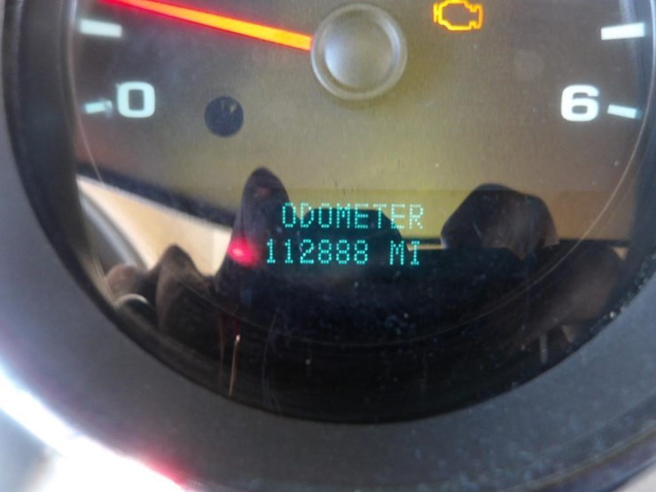 2013-chevrolet-2500-image-15