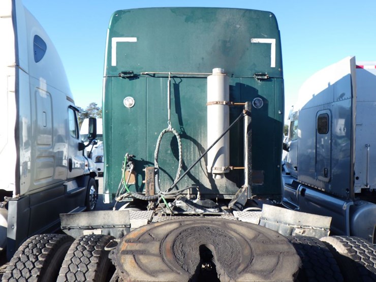 2005-kenworth-t2000-image-16