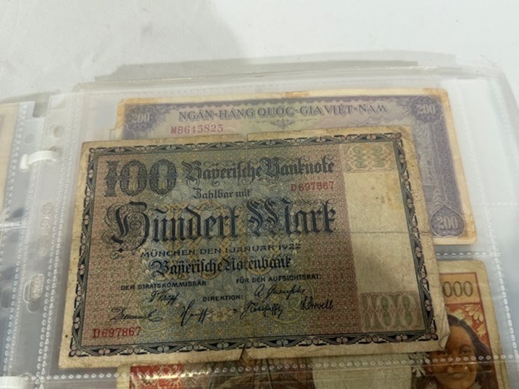#40308-•-foreign-currency-bank-notes-image-19