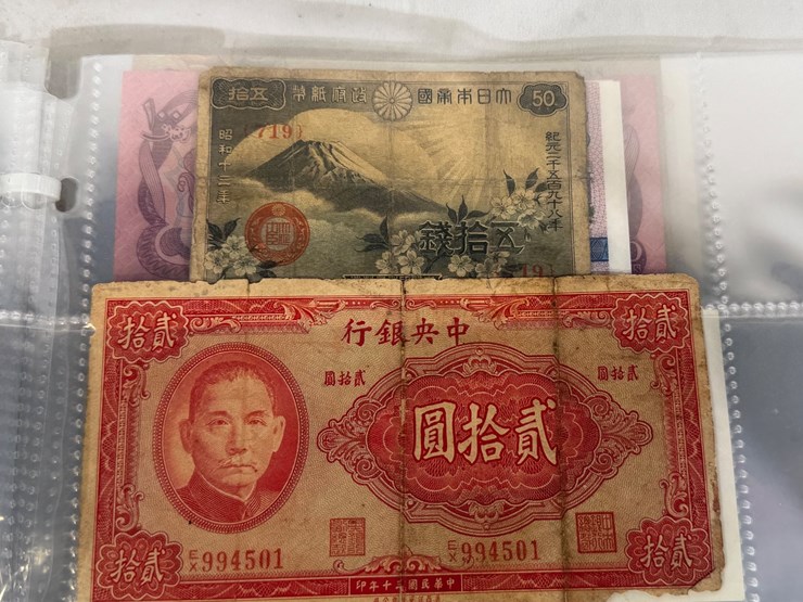 #40307-•-foreign-currency-bank-notes-image-138