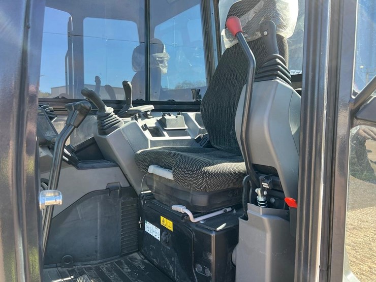 2024-bobcat-e35-image-19