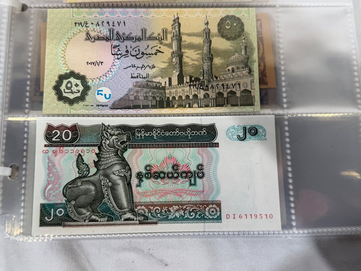 #40307-•-foreign-currency-bank-notes-image-111