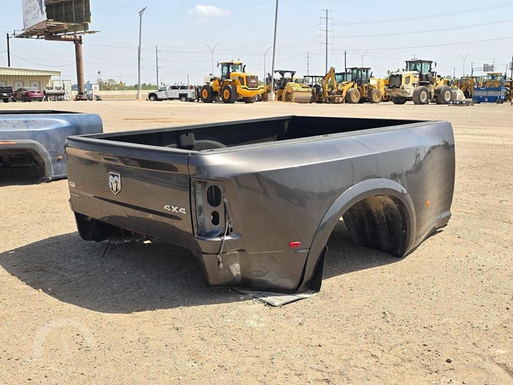dodge-ram-dually-truck-bed.-image-1