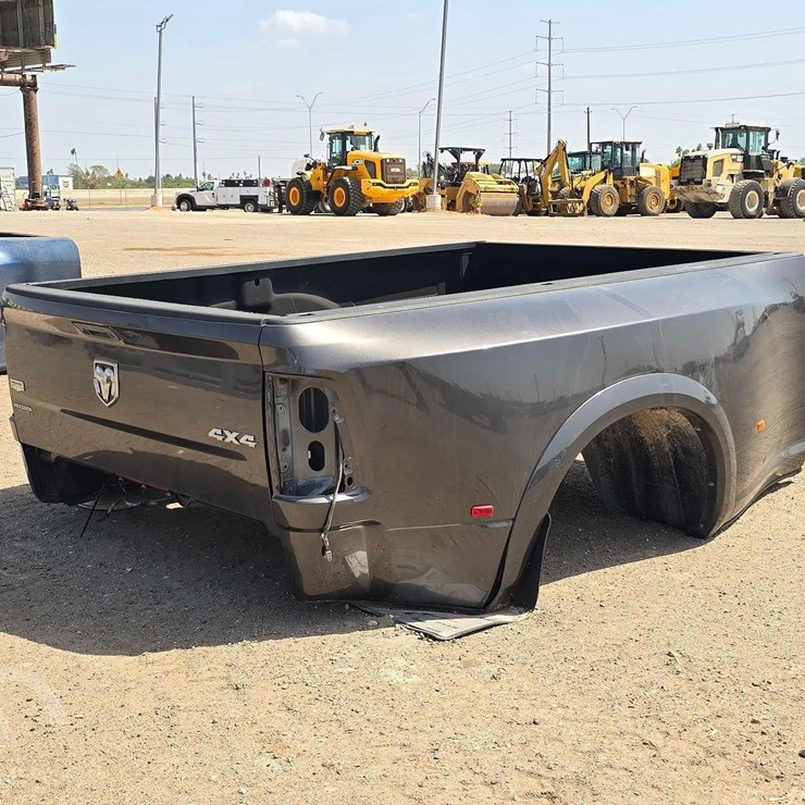 DODGE RAM DUALLY TRUCK BED.