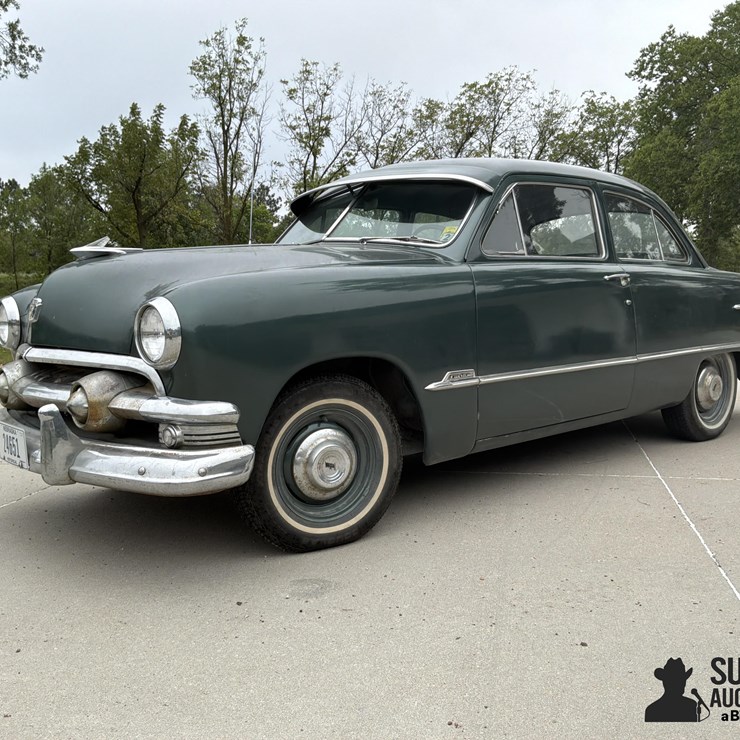 1951 Ford Custom Tudor 2 Door Sedan