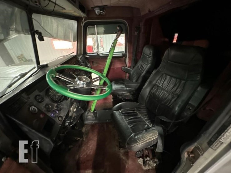 1994-peterbilt-378-image-12
