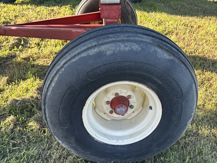 11-2.-1450-gallon-nh3-tank,-14l-16.1-tires-image-9