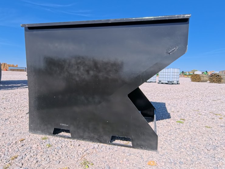 #3032-•-new-2-yard-skid-steer-trash-hopper-image-7