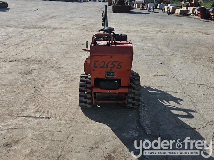2016-ditch-witch-c24x-image-8