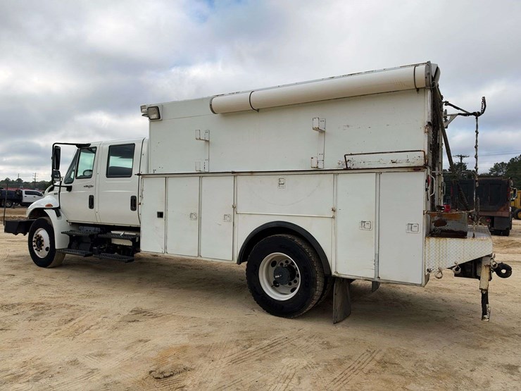 2013-international-durastar-4300-image-2